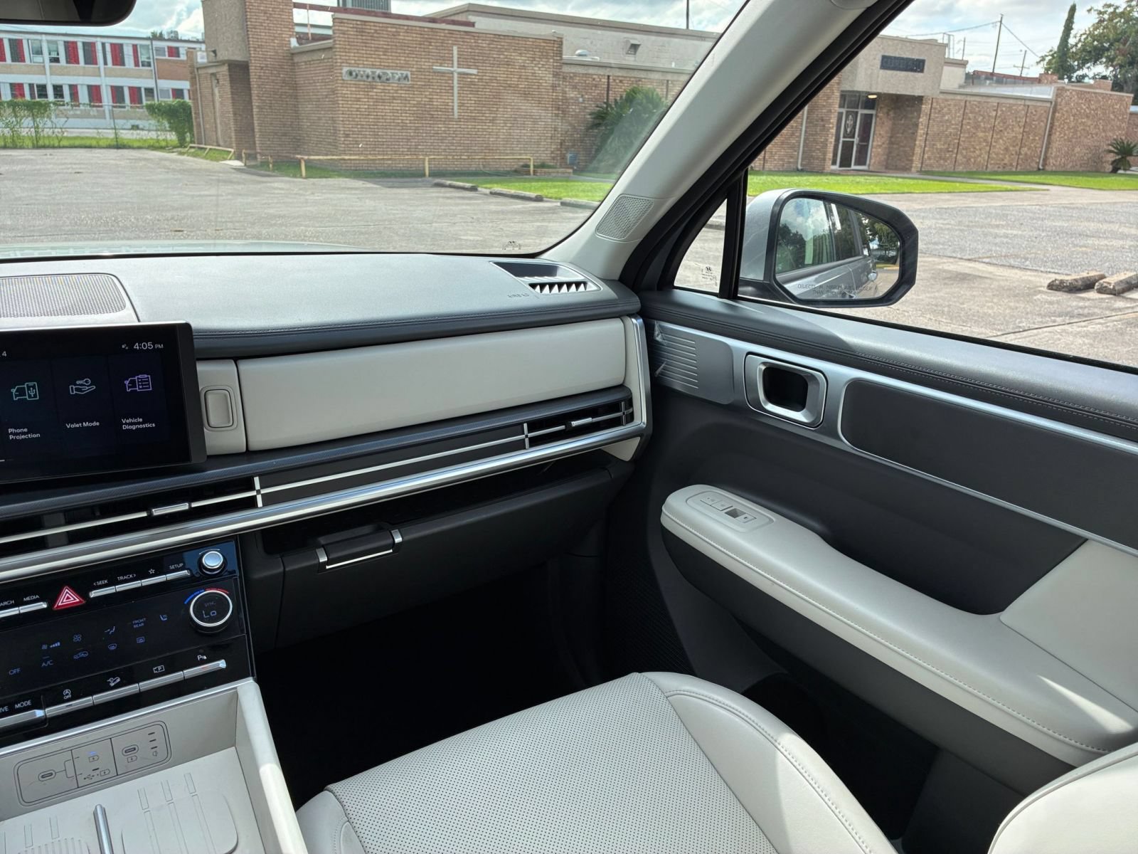 Used 2026 Hyundai Santa Fe SEL FWD image 37