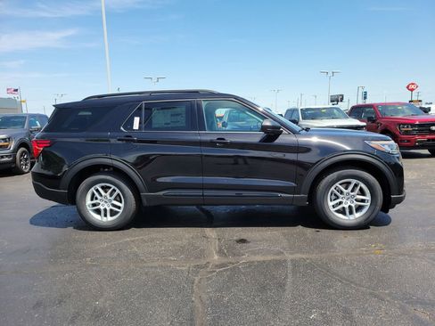 New 2026 Ford Explorer Active AWD/4WD image 3