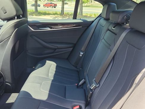 Used 2023 BMW 530i xDrive w/ Convenience Package AWD/4WD image 10