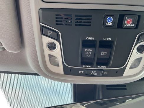 Used 2019 Honda Pilot Elite image 20