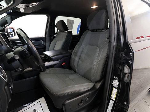 Used 2022 RAM 1500 Big Horn AWD/4WD image 11