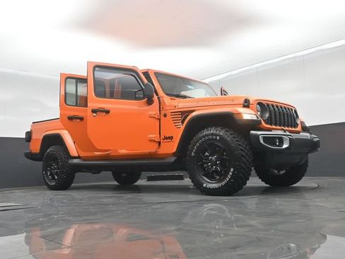 Used 2025 Jeep Gladiator Sport AWD/4WD image 69