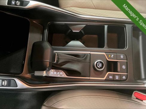 Used 2025 Kia Sorento S FWD image 17