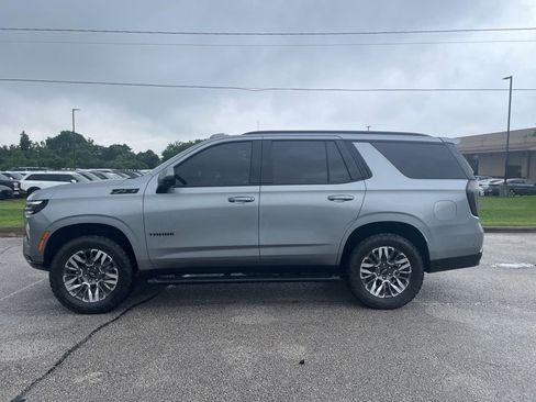 Used 2025 Chevrolet Tahoe Z71 w/ Comfort Package AWD/4WD image 2
