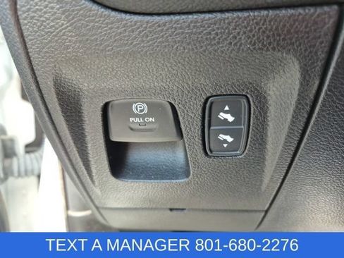 Used 2025 RAM 1500 Big Horn AWD/4WD image 32