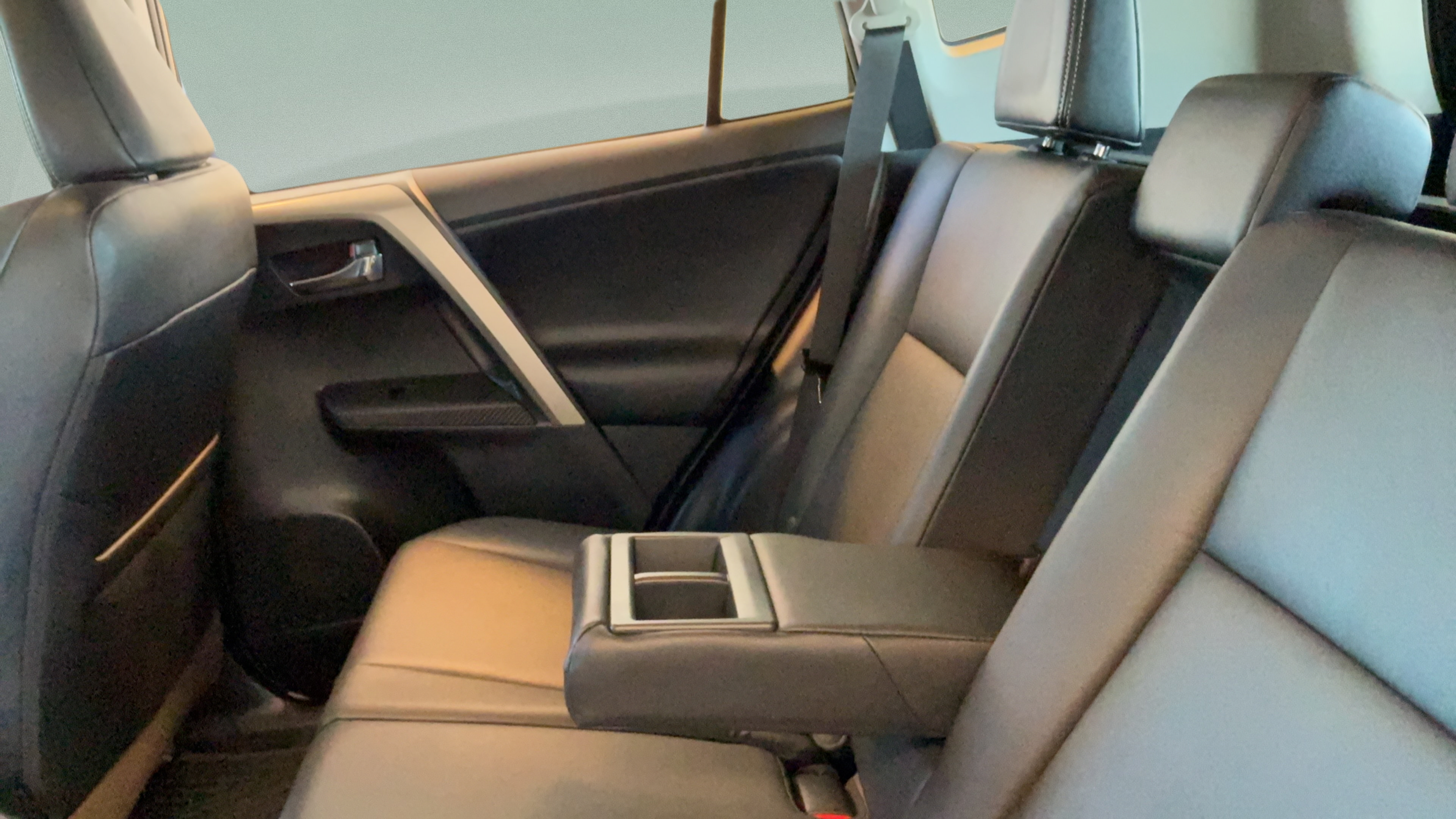 Used 2015 Toyota RAV4 Limited FWD image 27