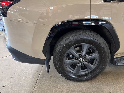 Used 2025 Lexus LX 700h Overtrail w/ Accessory Package (Z1) AWD/4WD image 32