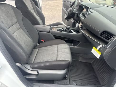 New 2026 Nissan Rogue SV image 10