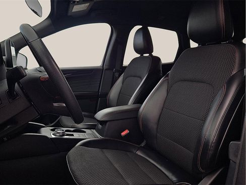 Used 2023 Ford Escape ST-Line image 12