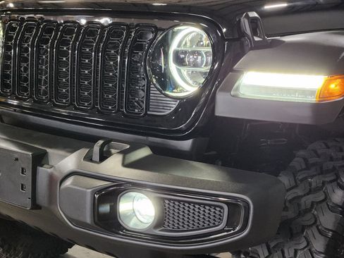 Used 2024 Jeep Wrangler Unlimited Sport AWD/4WD image 14