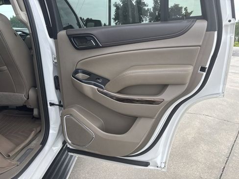 Used 2018 GMC Yukon SLT w/ Open Road Package image 18