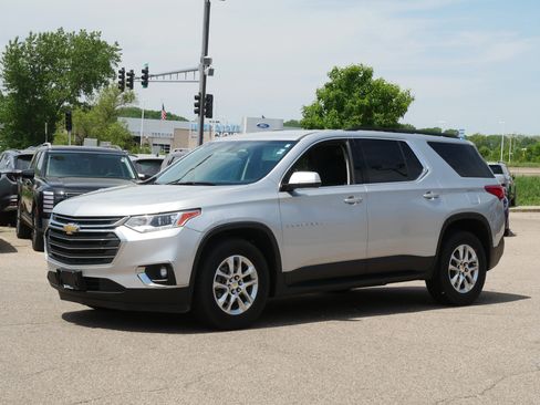 Used 2019 Chevrolet Traverse LT AWD/4WD image 2