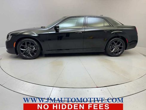 Used 2022 Chrysler 300 S image 2