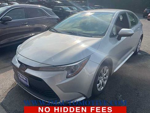Used 2024 Toyota Corolla LE FWD image 1