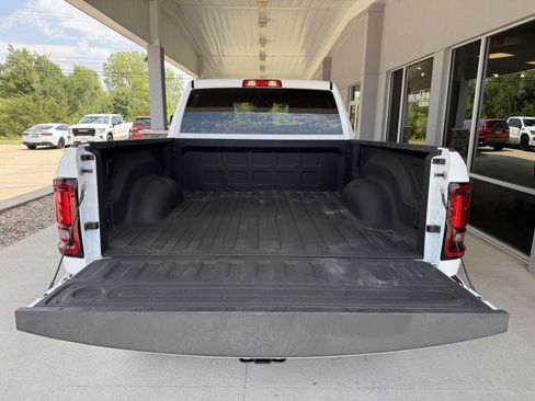 Used 2025 RAM 2500 Big Horn AWD/4WD image 15