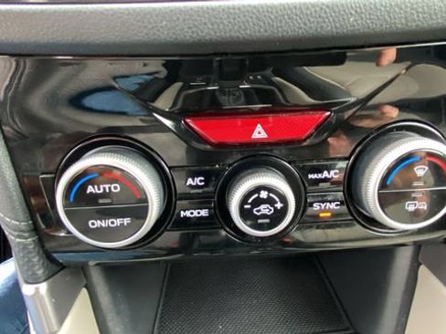 Certified 2023 Subaru Forester Limited AWD/4WD image 31
