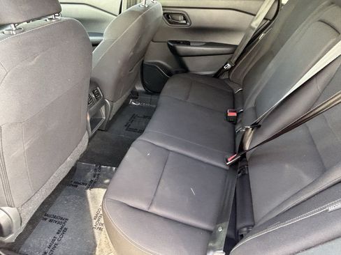 Used 2024 Nissan Rogue S FWD image 13