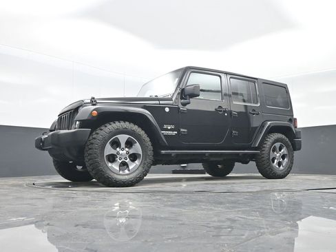 Used 2016 Jeep Wrangler Unlimited Sahara w/ Max Tow Package image 26