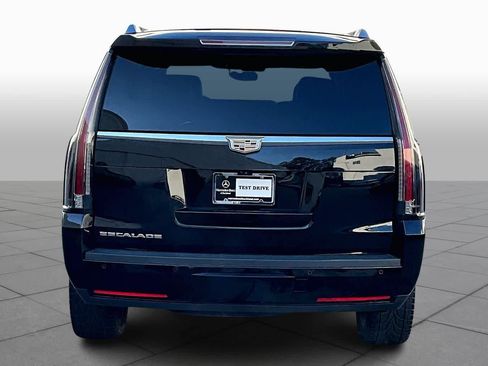 Used 2020 Cadillac Escalade Luxury image 5