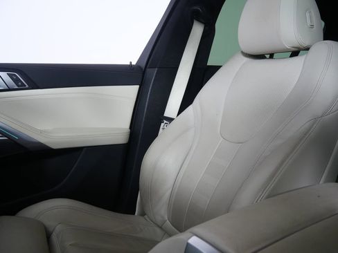 Used 2022 BMW X6 xDrive40i w/ M Sport Package image 25