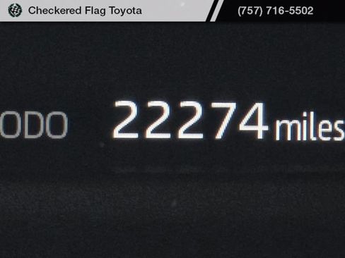 Used 2023 Toyota Tundra Platinum AWD/4WD image 18