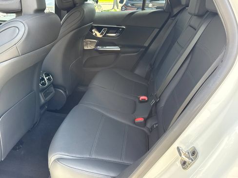 Used 2026 Mercedes-Benz GLC 300 image 40
