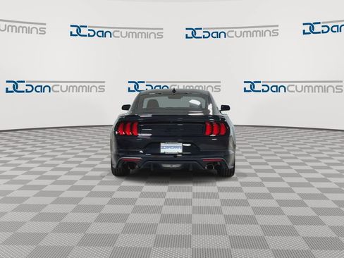 Used 2021 Ford Mustang GT Premium w/ Equipment Group 401A RWD image 7