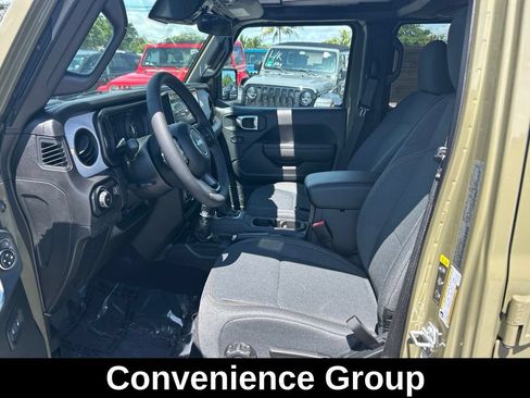 Used 2025 Jeep Wrangler Unlimited Sport AWD/4WD image 10
