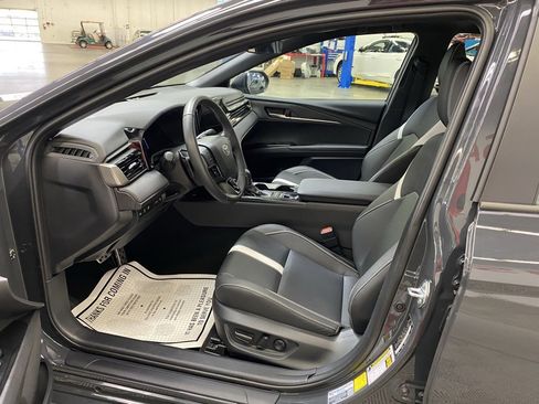 Used 2025 Toyota Camry SE image 24