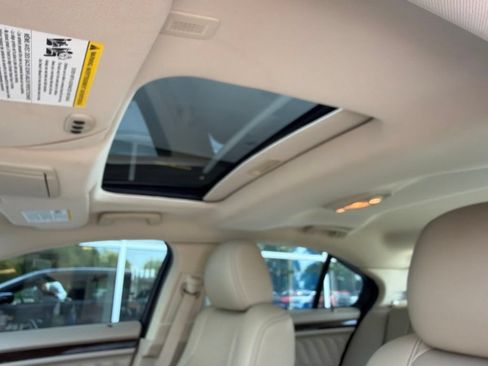 Used 2019 Ford Taurus Limited FWD image 20
