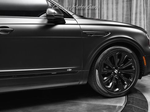 Used 2021 Bentley Bentayga AWD/4WD image 53