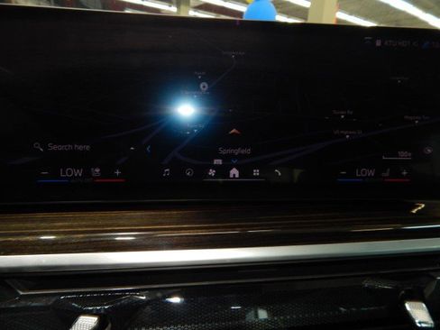 Used 2025 BMW X6 xDrive40i image 25