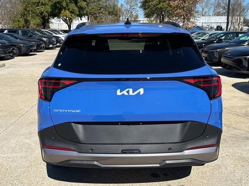 New 2026 Kia Sportage EX w/ EX Panorama Roof Package FWD image 8