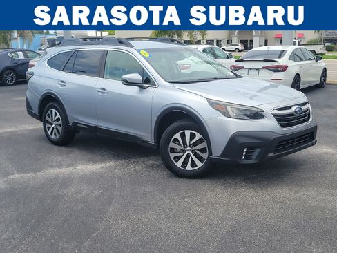 Used 2020 Subaru Outback Premium AWD/4WD image 1