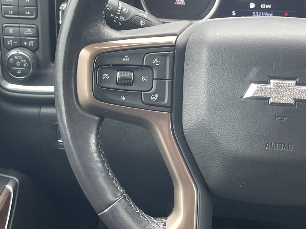 Used 2022 Chevrolet Silverado 3500 High Country w/ Technology Package AWD/4WD image 22
