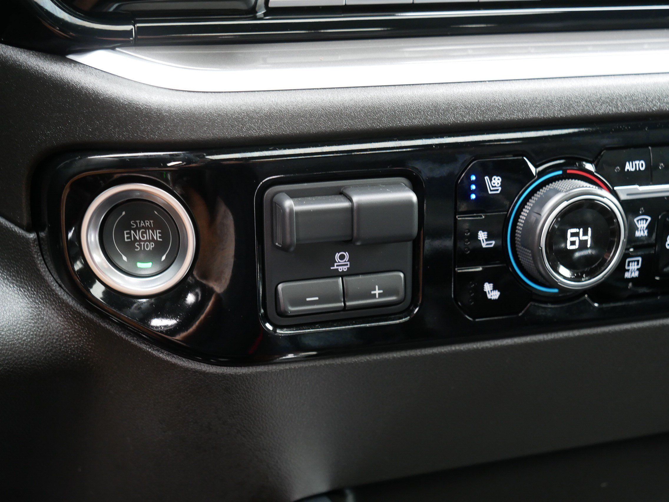 Certified 2025 Chevrolet Silverado 1500 High Country w/ High Country Premium Package AWD/4WD image 31