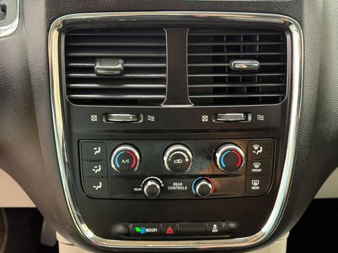 Used 2017 Dodge Grand Caravan SE w/ Power Window Group FWD image 24