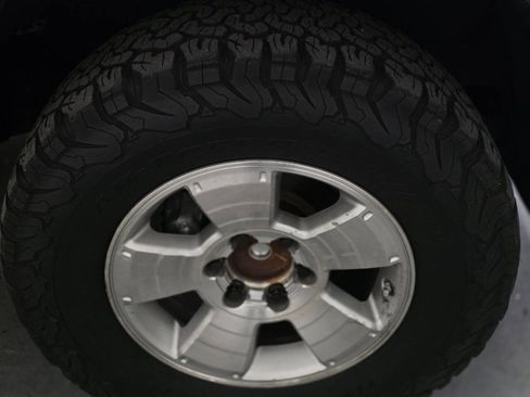 Used 2018 Toyota Tacoma SR5 image 14