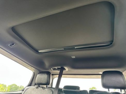 Used 2023 Jeep Wagoneer Series II RWD image 47