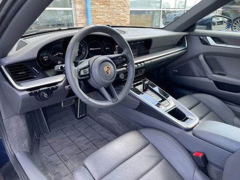 Used 2020 Porsche 911 Carrera 4S AWD/4WD image 2