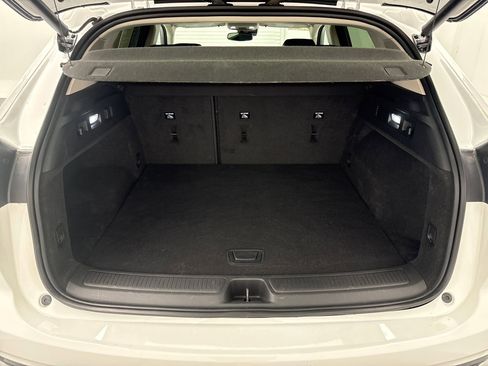 Certified 2022 Buick Envision Essence w/ Sport Touring Package image 21