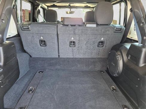 Used 2023 Jeep Wrangler Unlimited Rubicon 4xe w/ Cold Weather Group AWD/4WD image 19