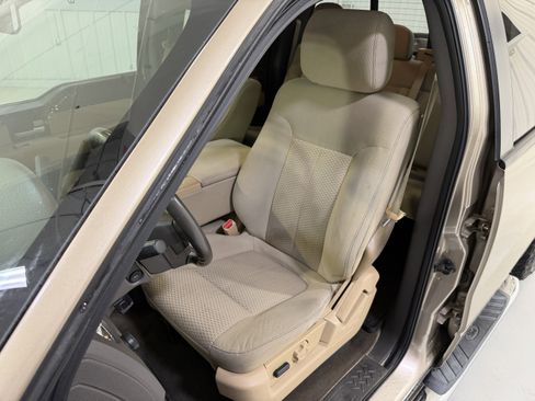 Used 2012 Ford F150 XLT w/ XLT Chrome Pkg image 10