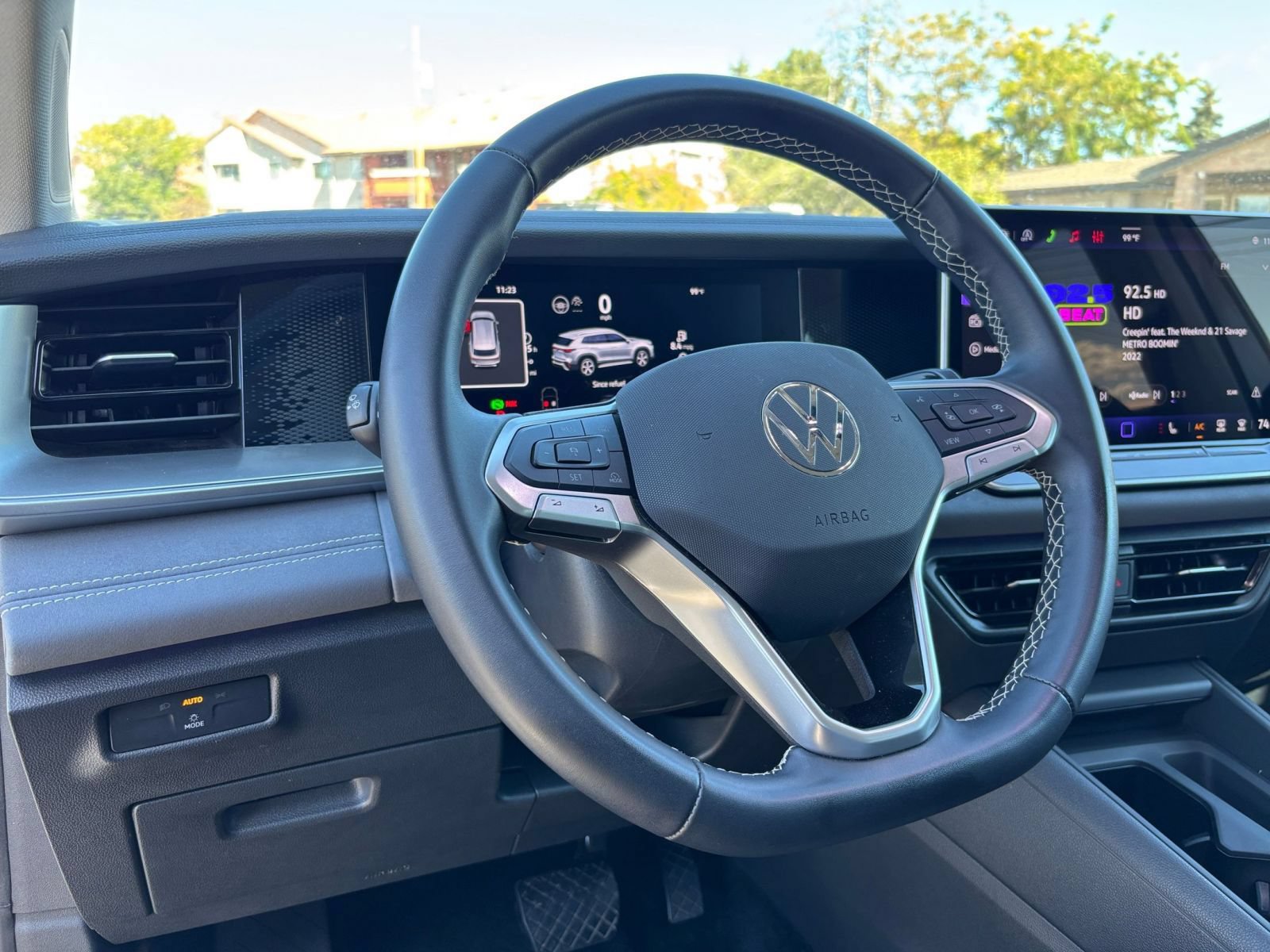 Used 2026 Volkswagen Tiguan SE AWD/4WD image 35