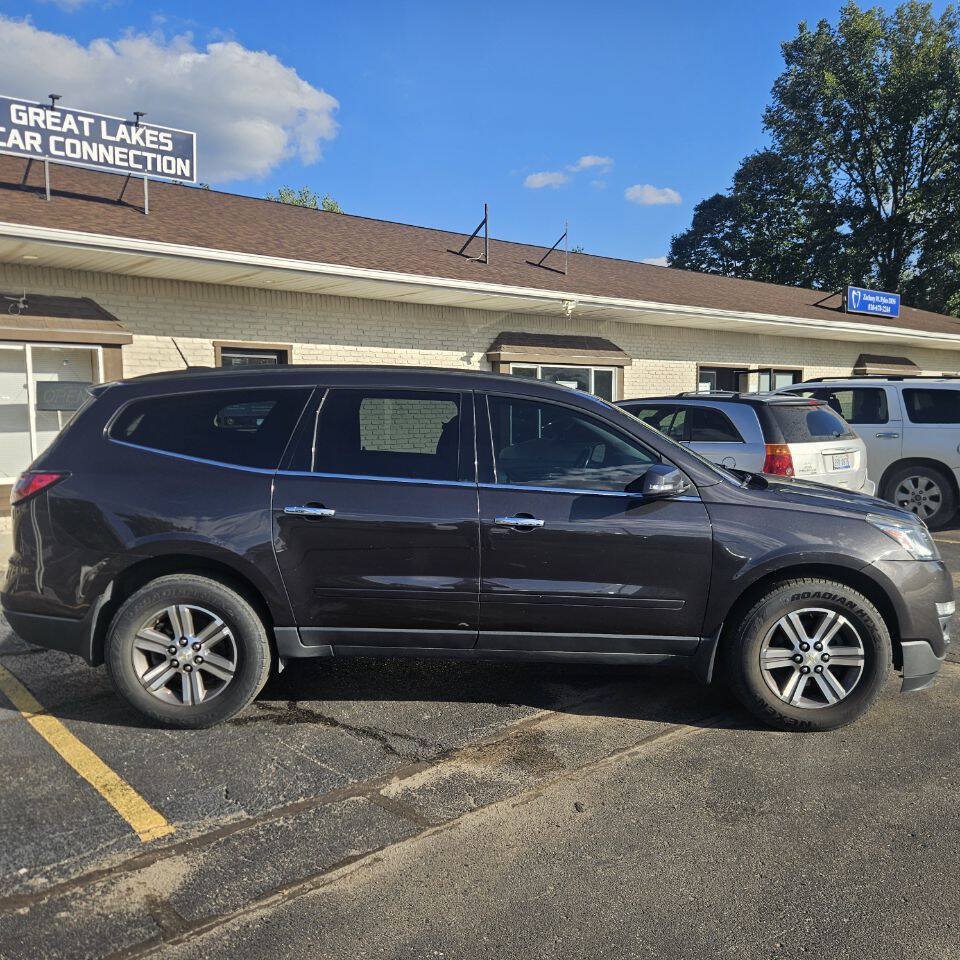 Used 2017 Chevrolet Traverse LT AWD/4WD image 2