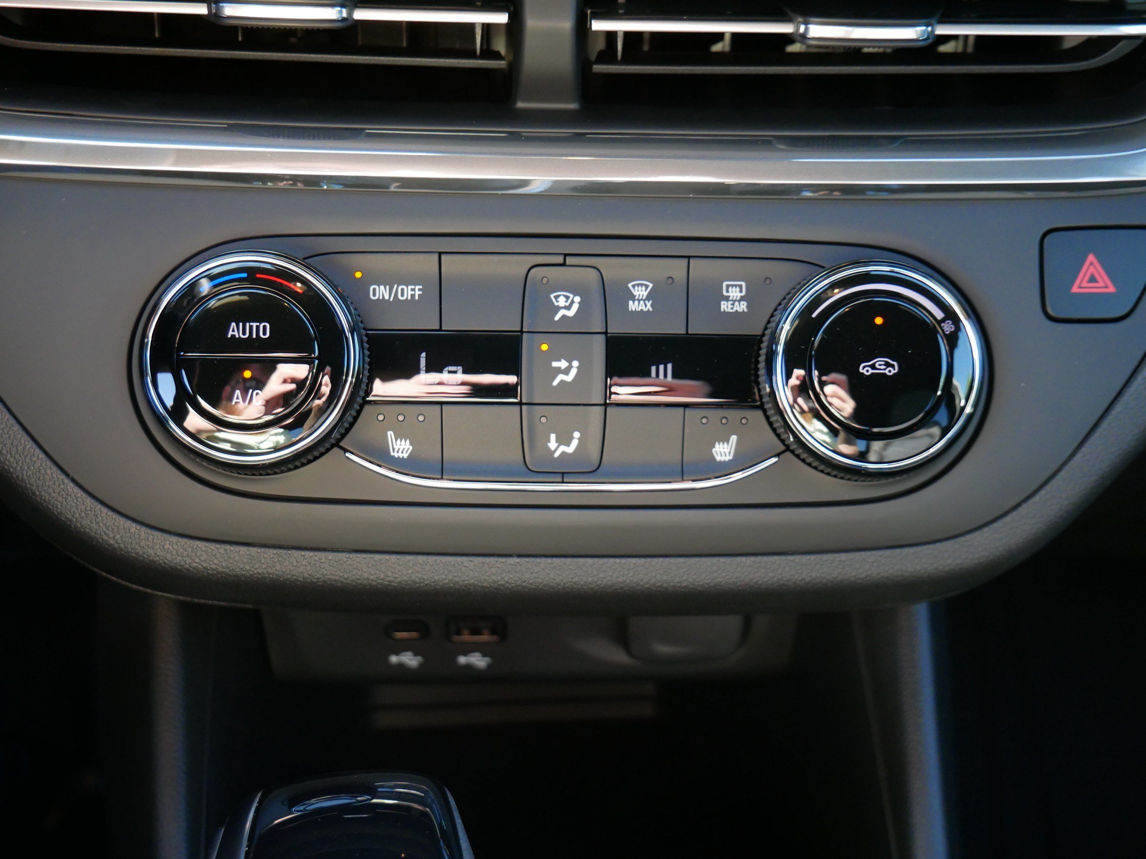 New 2026 Buick Envista Sport Touring w/ Convenience I Package FWD image 8