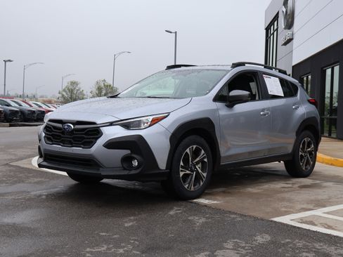 Used 2025 Subaru Crosstrek 2.0i Premium AWD/4WD image 3
