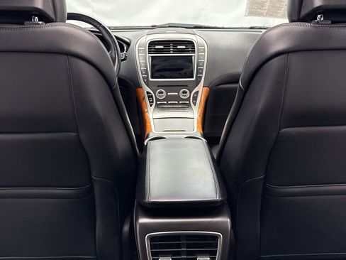 Used 2019 Lincoln Nautilus Reserve image 38