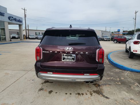 Used 2023 Hyundai Palisade Calligraphy FWD image 6