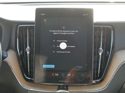 New 2026 Volvo XC60 B5 Core w/ Climate Package image 8